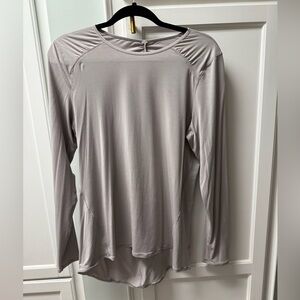 Lululemon Athletica Gray Ruched Long Sleeve Blouse